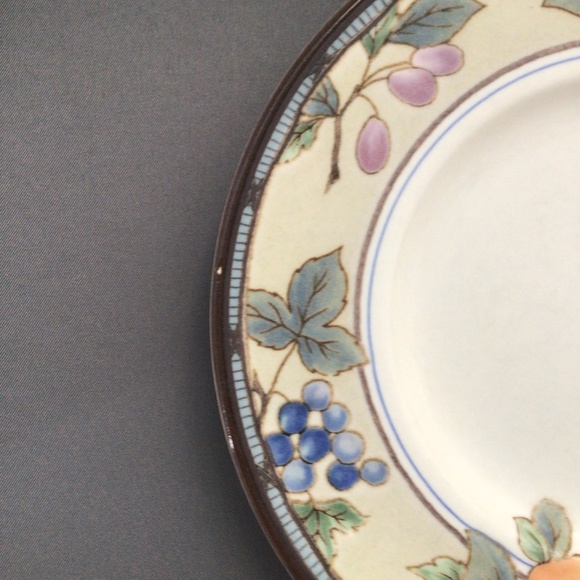 Set of 2 Mikasa Intaglio "Garden Harvest" pattern Demi cups with saucers - Picture 7 of 7